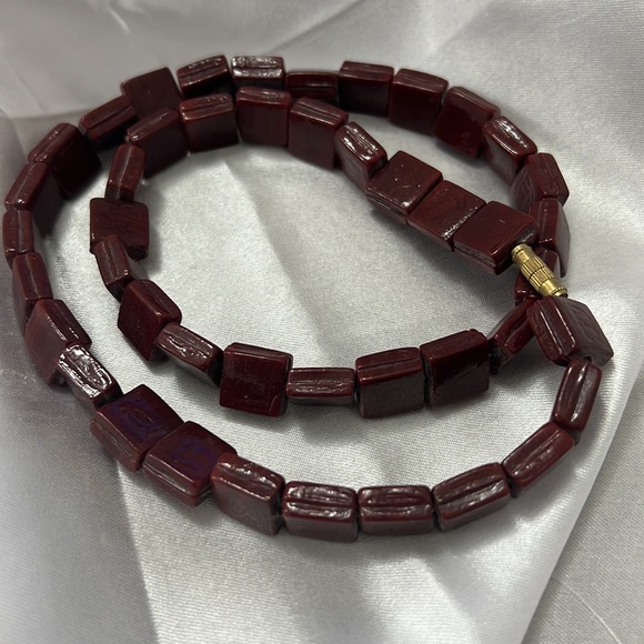 Handmade Necklace shell-stone (light brown zigzag + Ivory + brown square bead) - Picture 7 of 12